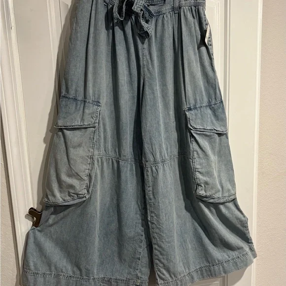 Wide-Leg Blue Denim Jeans - Picture 6 of 10